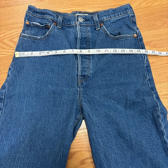 Levi’s Ribcage Straight Ankle Jeans - Picture 12 of 15